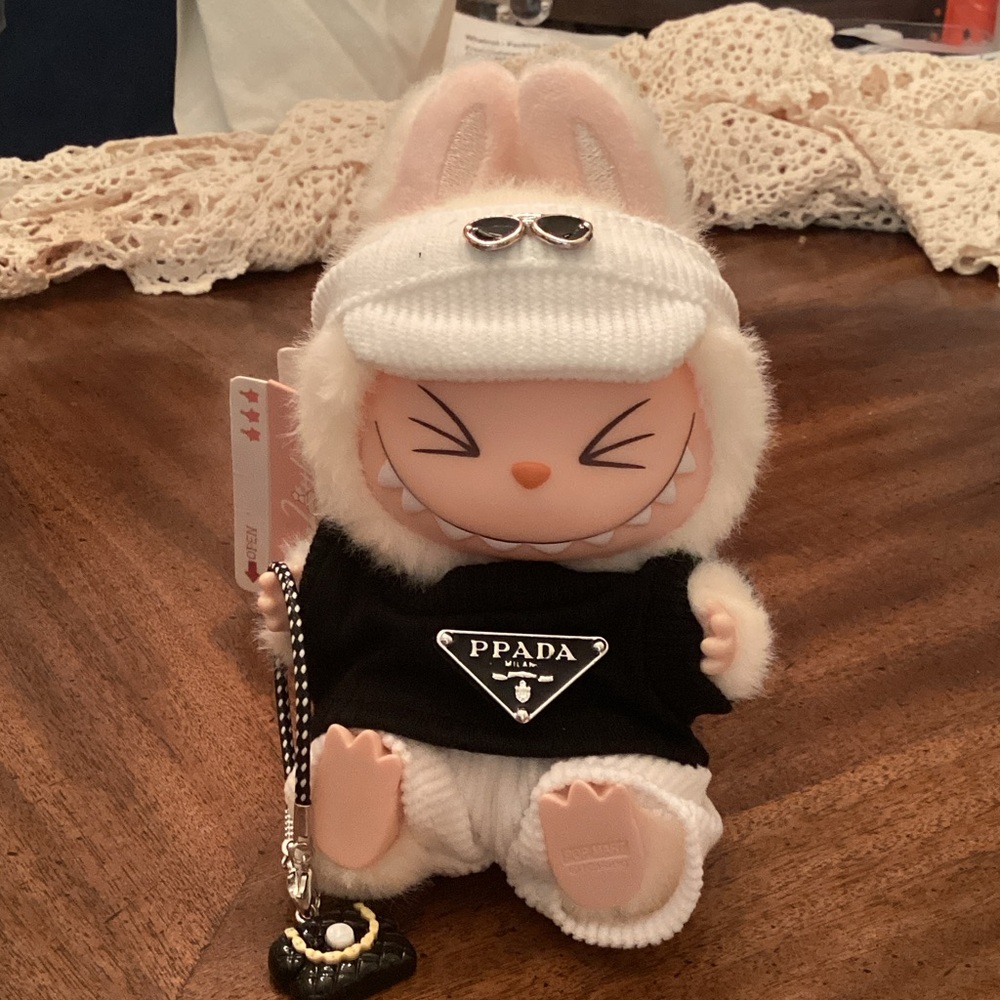 LABUBU CLOTHES, (No Doll) Black and White Outfit, 4 pieces